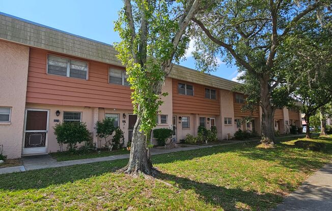 Titusville Townhouse Including Water and pool