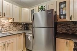 2 beds, 1 bath, 810 sqft, $3,000, Unit T35