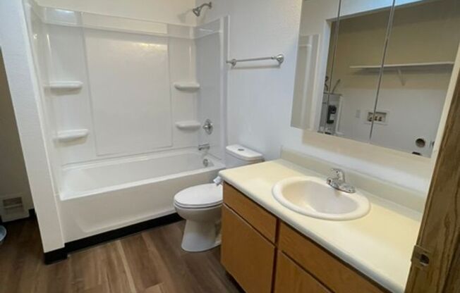 2 beds, 2 baths, 1,027 sqft, $1,450, Unit 67
