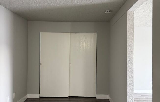 Studio, 1 bath, 650 sqft, $1,095, Unit 21