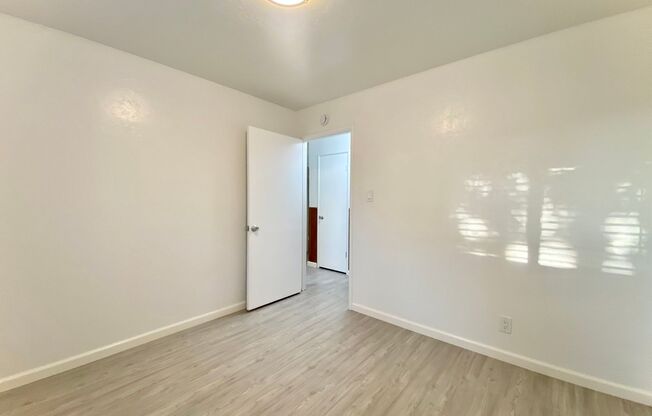 3 beds, 1 bath, $3,300