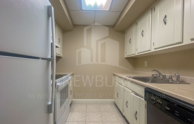 1 bed, 1 bath, 765 sqft, $859, Unit TH 204