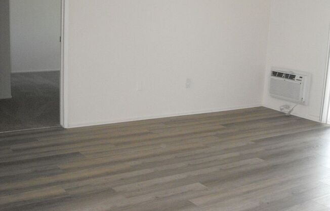 2 beds, 1.5 baths, 900 sqft, $2,467, Unit Unit 05Q