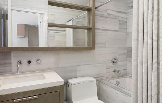1 bed, 1 bath, 687 sqft, $5,250, Unit 7L