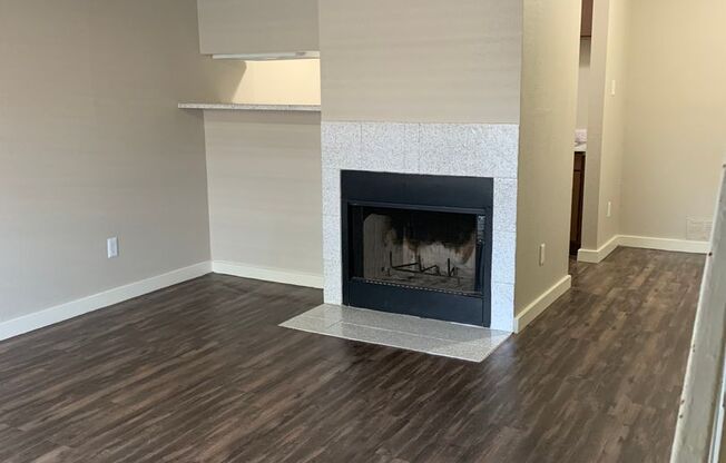 1 bed, 1 bath, 841 sqft, $925, Unit 1615