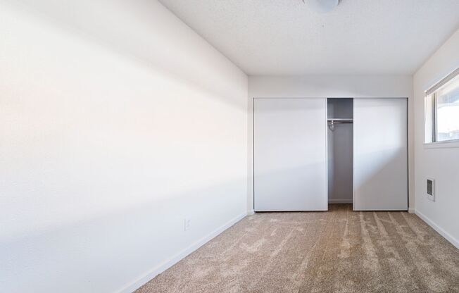 2 beds, 1 bath, 709 sqft, $1,499, Unit 48