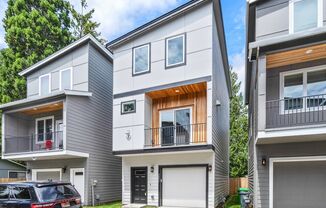 Brand New detached townhouse, 3br 3.5bth, Built 2022, Gorgeous upgrades