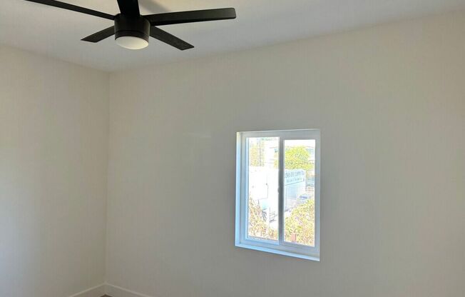 4 Bed 2 Bath in Echo Park with Back Patio