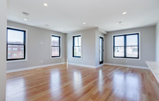 186 West 2nd St.