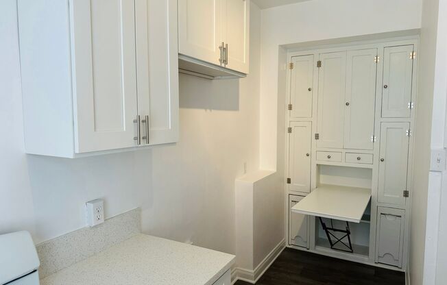 Studio, 1 bath, 420 sqft, $1,635, Unit 410