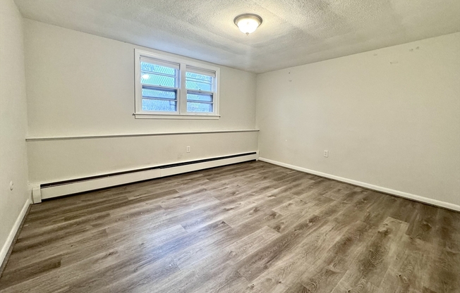 1 bed, 1 bath, 600 sqft, $1,900, Unit 6