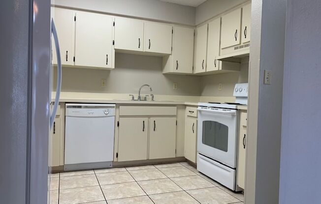 2 beds, 2 baths, $1,450