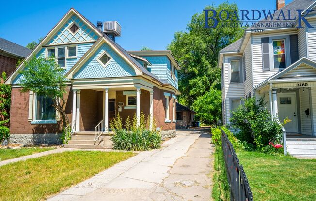 4 Bedroom Victorian Single Family Home