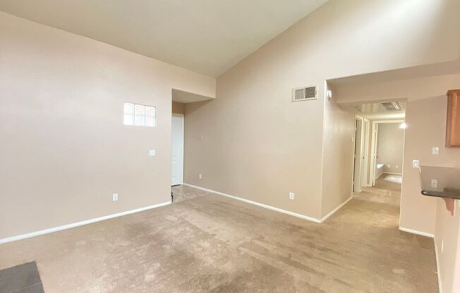 3 beds, 2 baths, $1,500, Unit # 2044