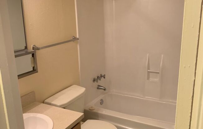 1 bed, 1 bath, 575 sqft, $954, Unit 189