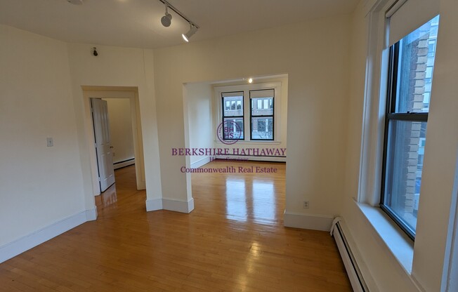494 MASSACHUSETTS AVE