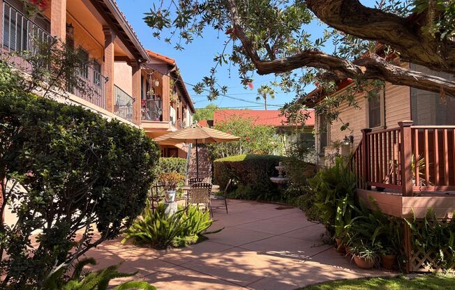 Rare Studio in Wonderful Area with Unique, Vintage Charm!