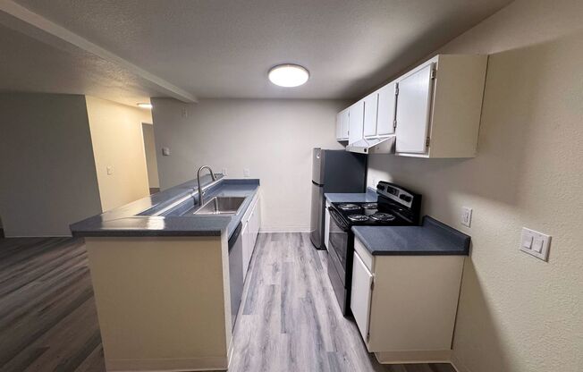 2 beds, 2 baths, 984 sqft, $2,150, Unit B103