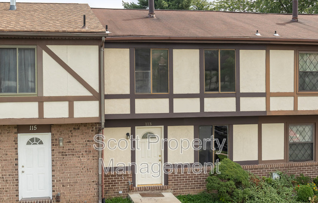 113 BOURBON CT