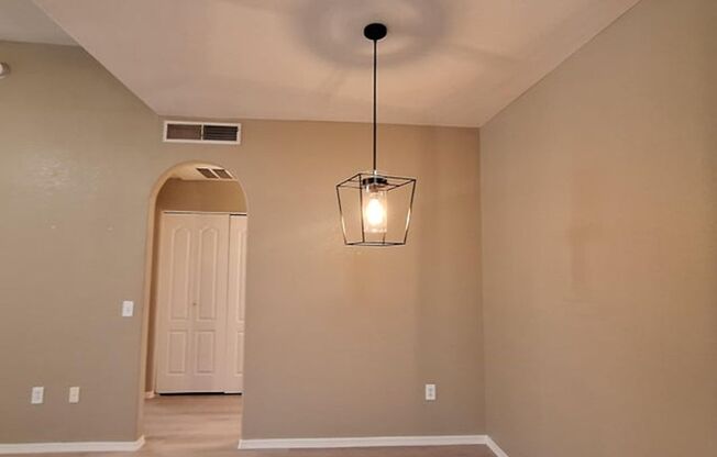 1 bed, 1 bath, $1,200