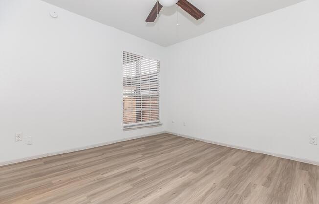 3 beds, 2 baths, 1,332 sqft, $1,861