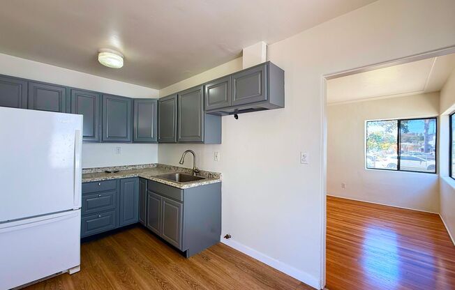Welcome to Your Coastal Home  in Ocean Beach!