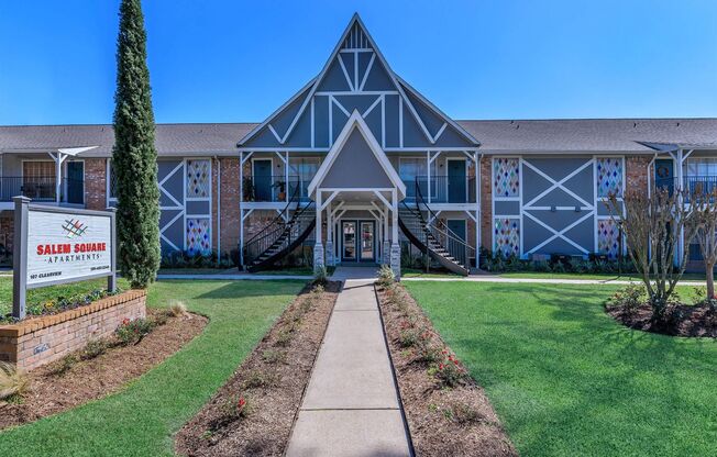 Salem Square Apartments