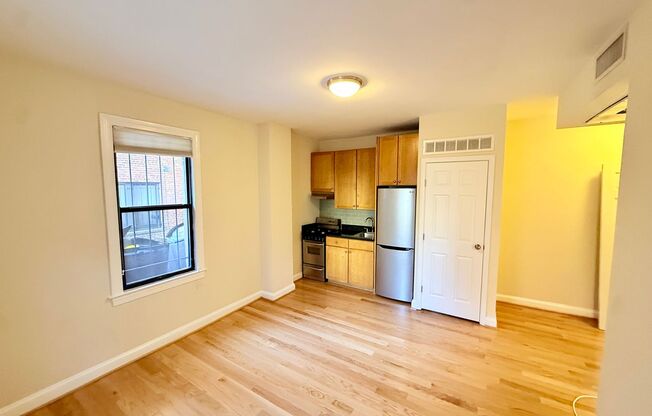 Studio, 1 bath, 337 sqft, $1,895, Unit H107