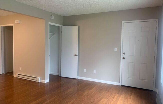 1 bed, 1 bath, 600 sqft, $1,250, Unit 32