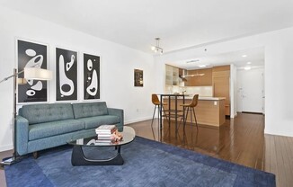 462 W 58 ST