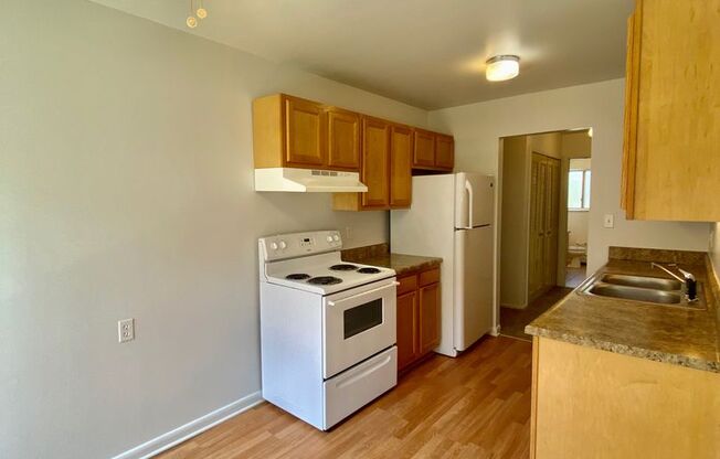 1 bed, 1 bath, 800 sqft, $1,145, Unit 36