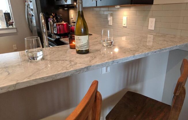 Contemporary Brookland 2 bed/2.5 bath condo with parking