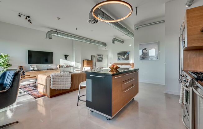 1 bed, 1 bath, $2,700, Unit # 1502