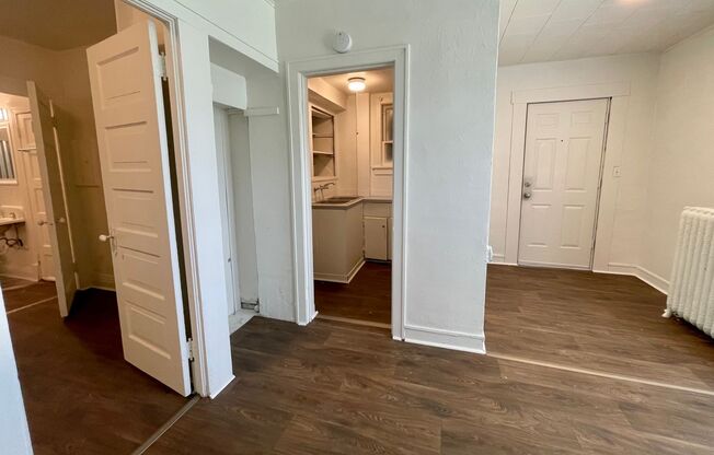 1 bed, 1 bath, $695, Unit 1425