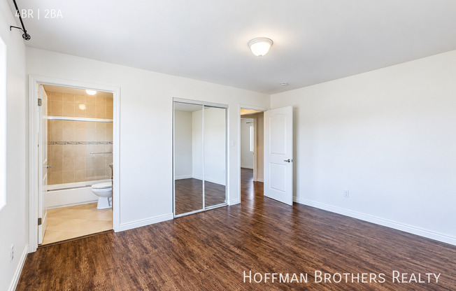 1552 S COCHRAN AVE