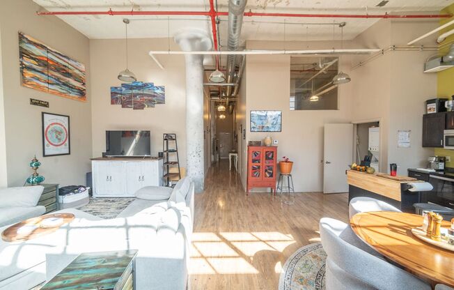 3 beds, 3 baths, $2,500, Unit 107 - C