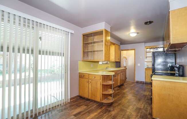 Spacious 3 Bedroom home in Ogden! - Available on July NOW!