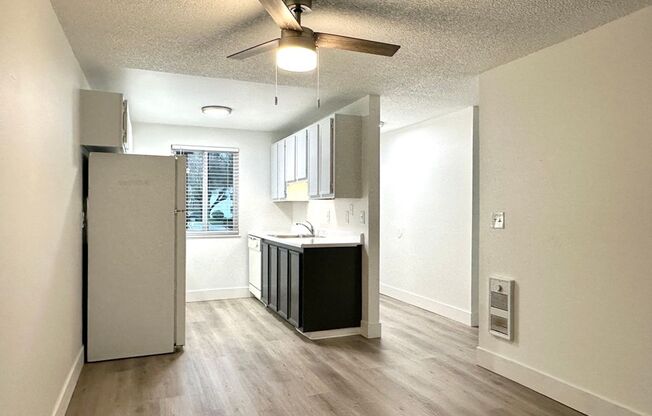 2 beds, 1 bath, 803 sqft, $1,515, Unit 67