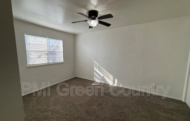 4704 S DARLINGTON AVE