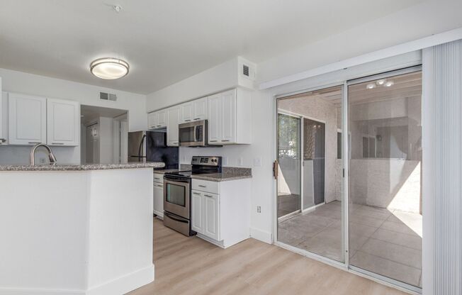 2 Bedroom 2 Bathroom Condo- Downtown Gilbert