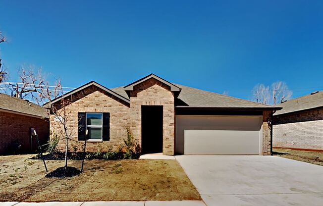 Beautiful 4 Bedroom Home in Mustang School District