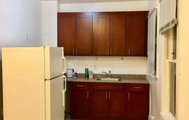 1 bed, 1 bath, $1,795, Unit #24