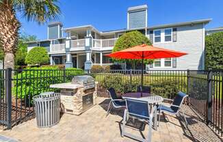 Exterior Lounge Area at Palmetto Place Apartments, Taylors, 29687