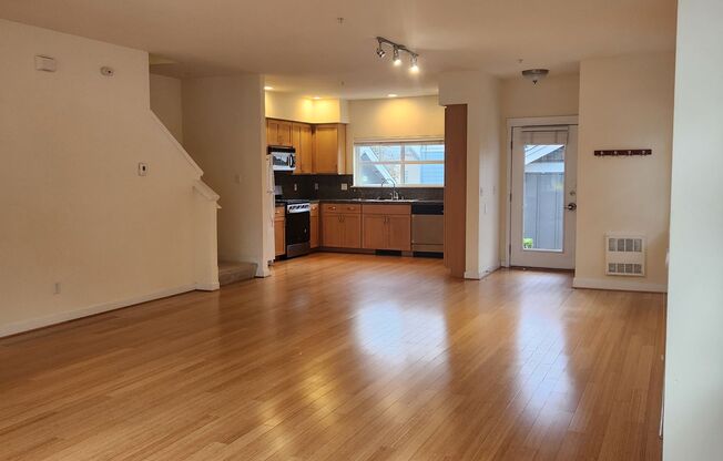 3 Bed / 2 Bath Issaquah Highlands Townhome - Corner Lot $3,395/month