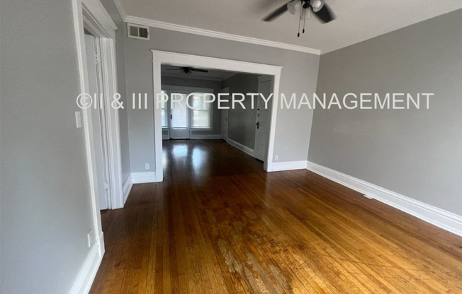 221 W 37 ST