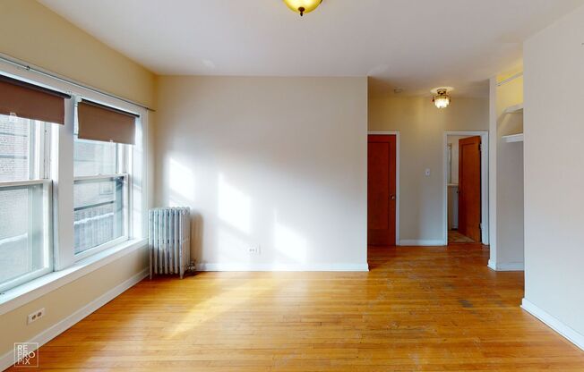Evanston Fantastic Condo Near St. Francis Hospital