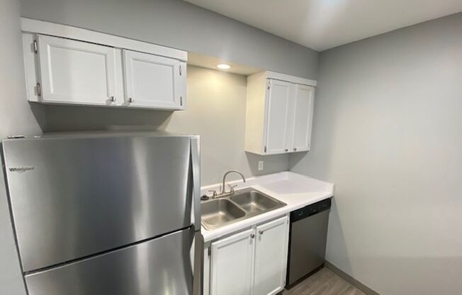 1 bed, 1 bath, 650 sqft, $1,070, Unit 1503-09