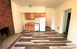 1 bed, 1 bath, $995, Unit 4