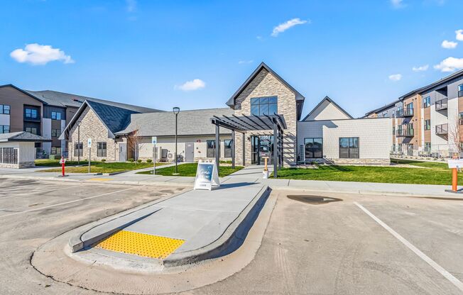 Asher Apartments - LIMITED-TIME OFFER – 8 WEEKS FREE!