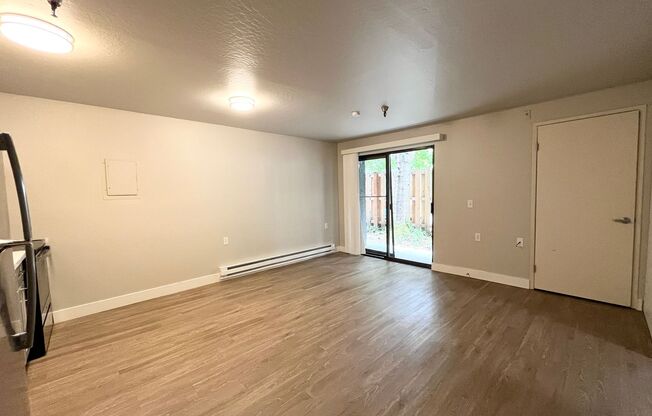1 bed, 1 bath, 480 sqft, $1,395, Unit 105